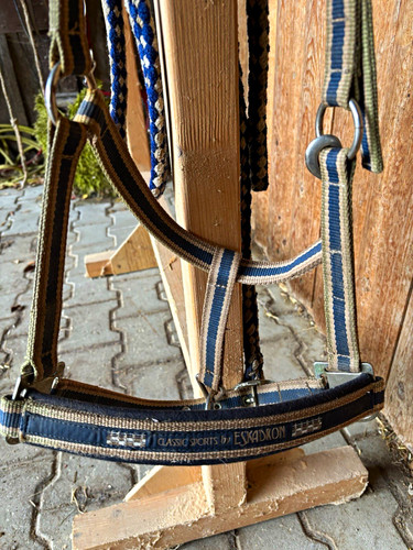 Eskadron halfter blau und - in,